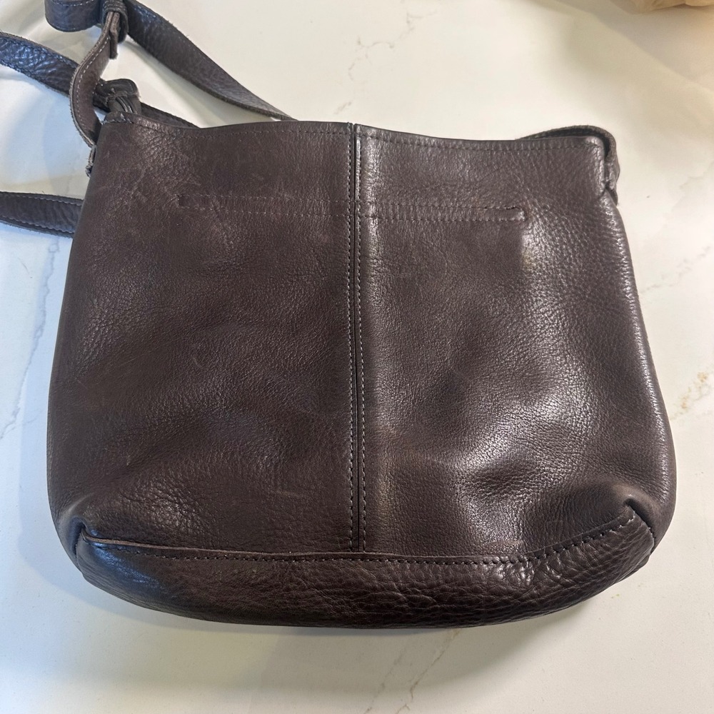 Duluth Trading Co Brown Pebbled Leather Crossbody Bag Adjustable Strap Zip Top - Picture 2 of 10